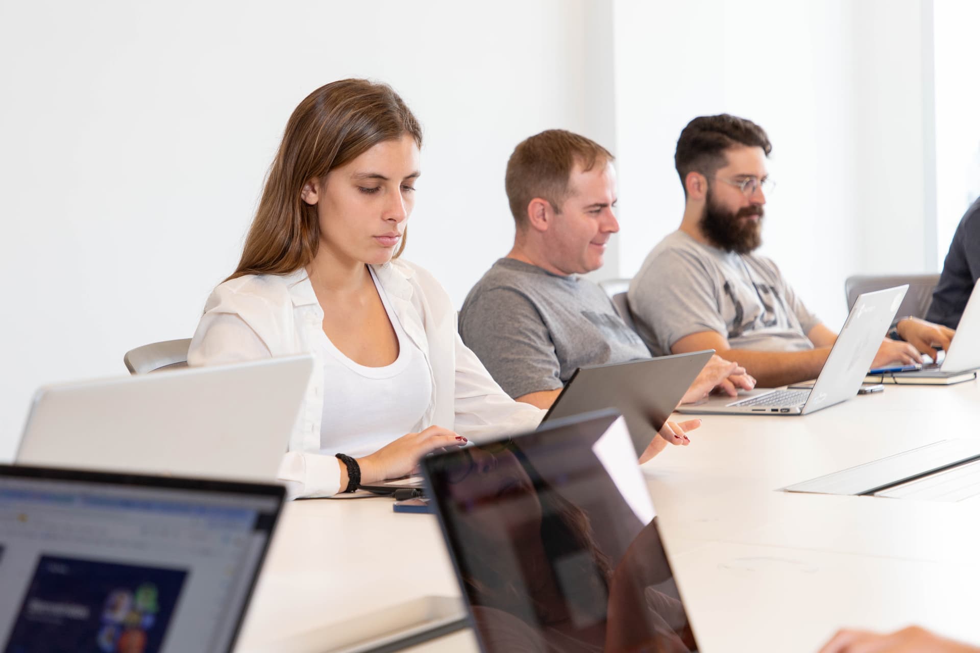 Cascanueces technical solutions and implementation